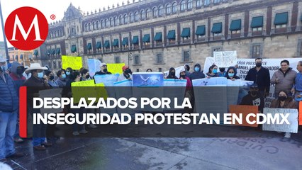 Personas desplazadas por violencia en Jerez se manifiestan frente a Palacio Nacional