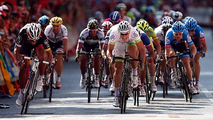 Cyclisme : Plongez au coeur d'un sprint massif en caméra embarquée avec John Degenkolb