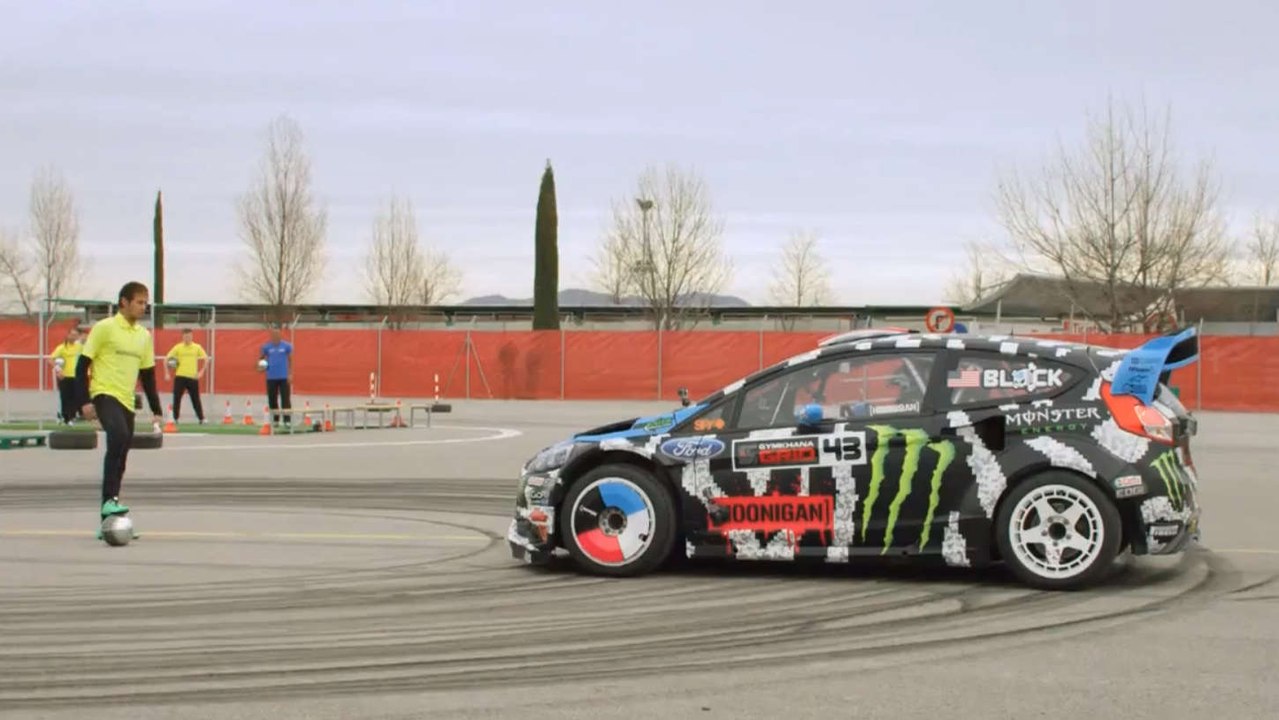 Neymar affronte Ken Block, pilote de rallye, dans une publicité totalement insolite