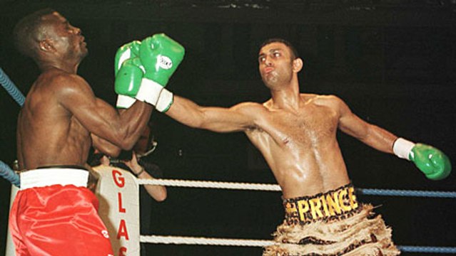 Boxe : Découvrez le Prince Naseem Hamed, le boxeur fou sans garde et provocateur