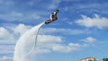 Hoverboard : Un skateboard volant pour réaliser des incroyables figures en mer