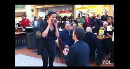 Découvrez la proposition de mariage qui tombe à l'eau en vidéo