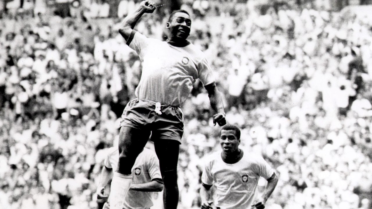 Pelé : Compilation de ses plus beaux buts et dribbles