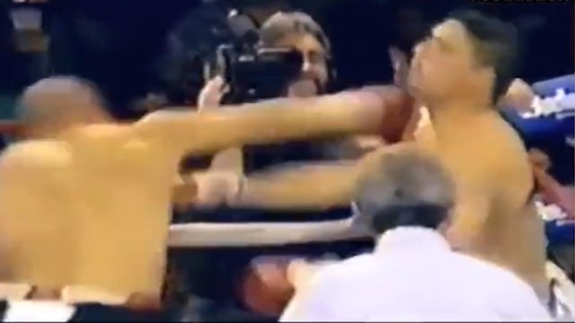 Boxe : Il enchaîne trois coups de poing pour mettre son adversaire KO