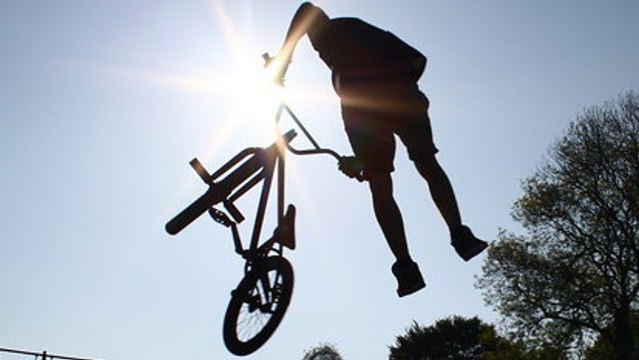 BMX : Les figures époustouflantes de Sam Jones en Écosse