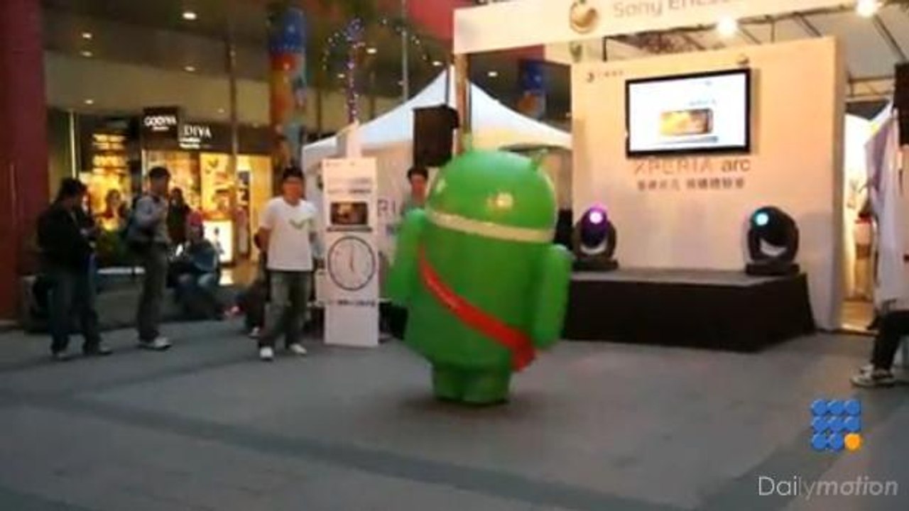 En pleine présentation, un bugdroid se met à danser