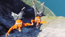 Base Jump : Ils s'élancent d'une falaise à 1000 mètres de hauteur en Norvège