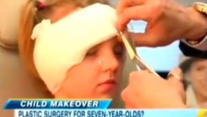 Elle a recours à la chirurgie esthétique à seulement 7 ans