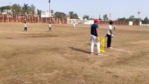 कभी देखा नहीं होगा ऐसा क्रिकेट मैच, देखें वीडियो