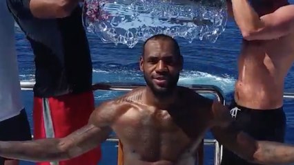 Ice Bucket Challenge : LeBron James, Neymar, Cristiano Ronaldo, les stars du sport relèvent le défi à la mode