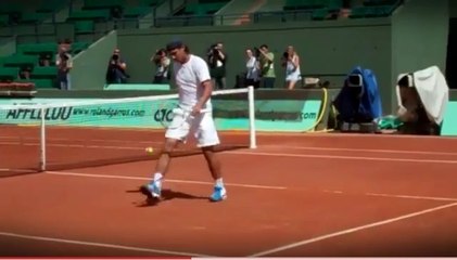Rafael Nadal sait aussi jouer au foot !