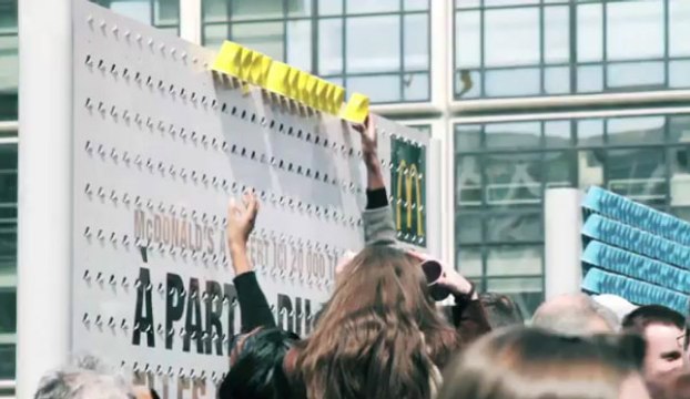 Découvrez la nouvelle campagne de pub signée McDonald's et Revol en vidéo