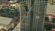 Andy Lewis bat un nouveau record du monde de Slackline