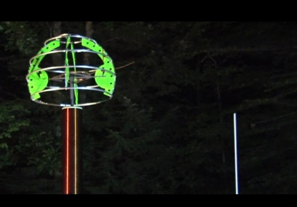 "Poker Face" de Lady Gaga joué par une bobine Tesla