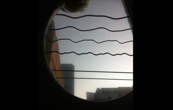 Il a capturé les vibrations des cordes de sa guitare