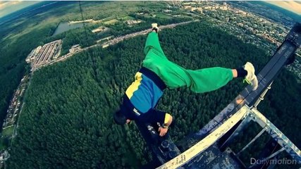 Extrême workout : Les cascades de folie d'Alexander Rosinov au-dessus du vide