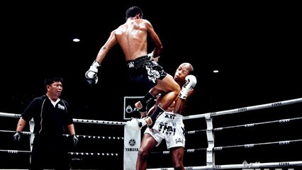 Muay thai : Le k.o de Buakaw sur un coup de genou soudain et violent