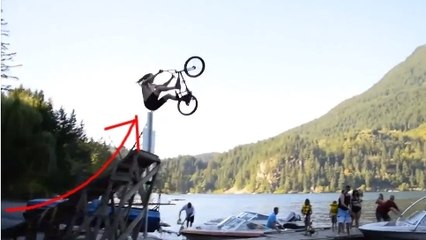 BMX : Ils construisent un tremplin et s'élancent dans le vide au-dessus d'un lac