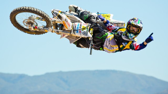 FMX: Le plus gros whip signé Jarryd McNeil