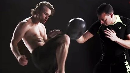 Voilà comment gagner un combat grâce au coup de genou envoyé en pleine tête