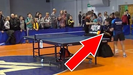 Un jeune joueur de tennis de table russe pète un plomb contre un arbitre