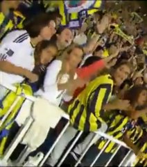 Un stade de foot interdit aux hommes !