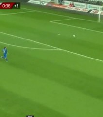 Football: Il marque un but d'une tête de plus de 50 mètres