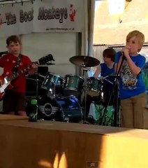"The mini band", les enfants rockeurs