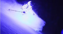 Ils dévalent les pistes de ski avec des LED magnifiques