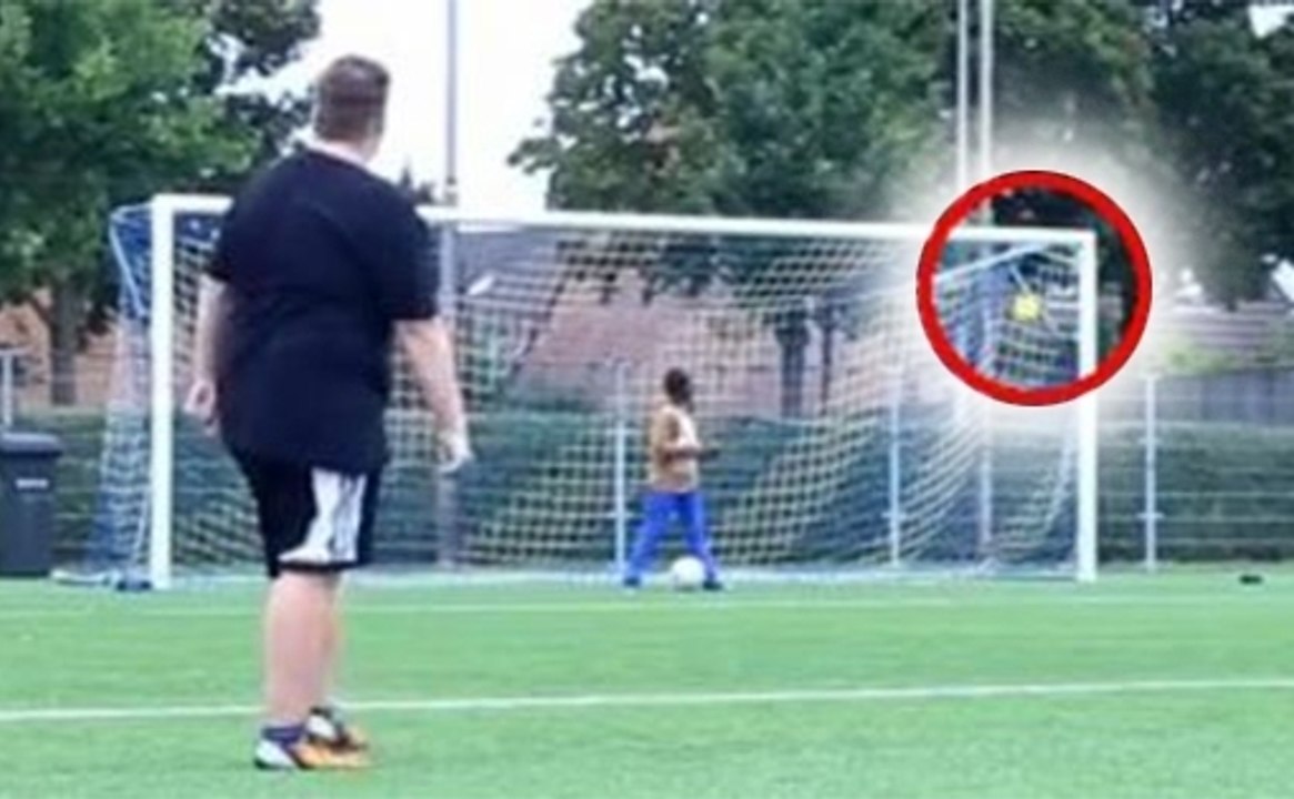 Les frappes incroyables du "Roi de la lucarne"