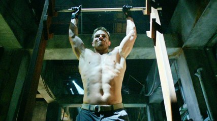 L'incroyable entraînement de superhéros de l'acteur de Arrow, Stephen Amell
