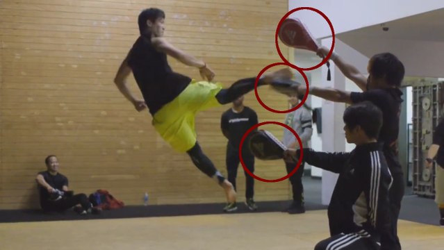 Une série incroyable de 12 coups de pied dévastateurs