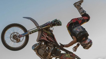 Marc Pinyol invente le Inside roll, une figure de folie en FMX