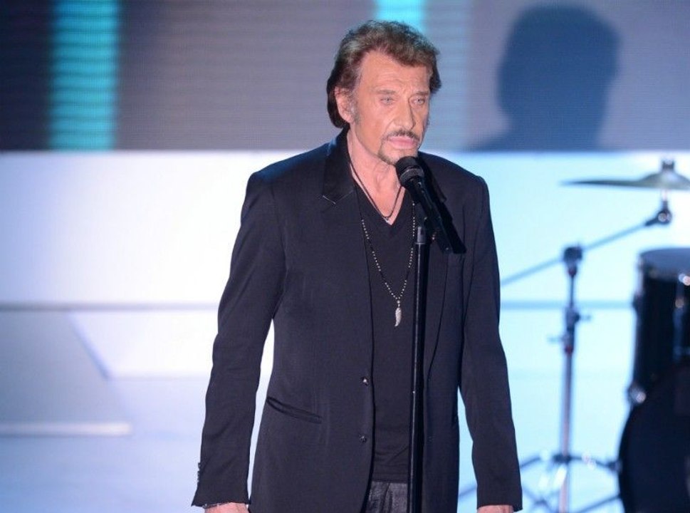 Laeticia Hallyday : un témoin balance sur ce qu'elle a fait la nuit de la mort de Johnny Hallyday !