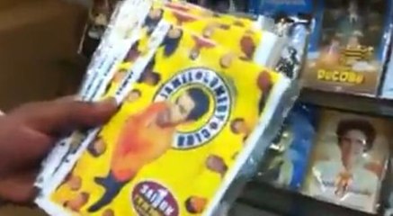 Jamel Debbouze découvre ses DVD piratés au Maroc