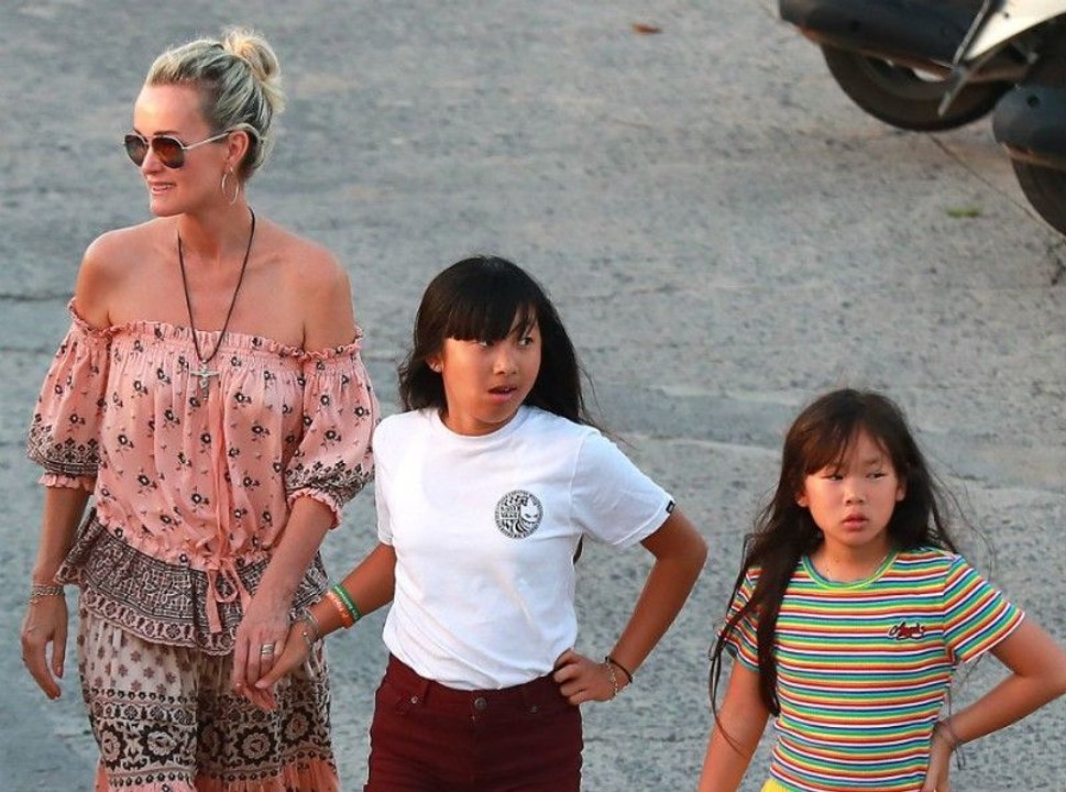 Laeticia Hallyday fait passer un message dans sa déclaration à ses filles... Et c'est sanglant !