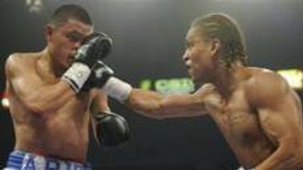 Sur le premier coup du premier round, il met son adversaire au tapis !