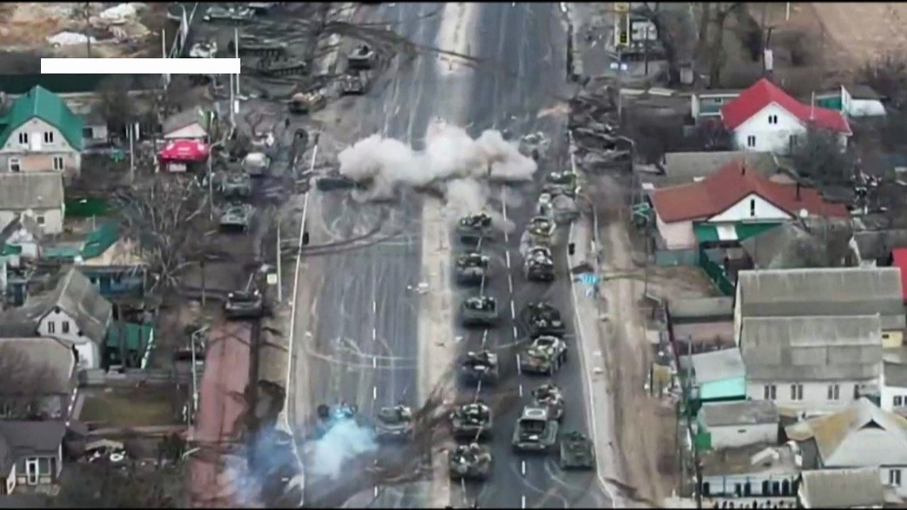 Ukraine : avancée des troupes russes vers Kyiv et "couloirs humanitaires"