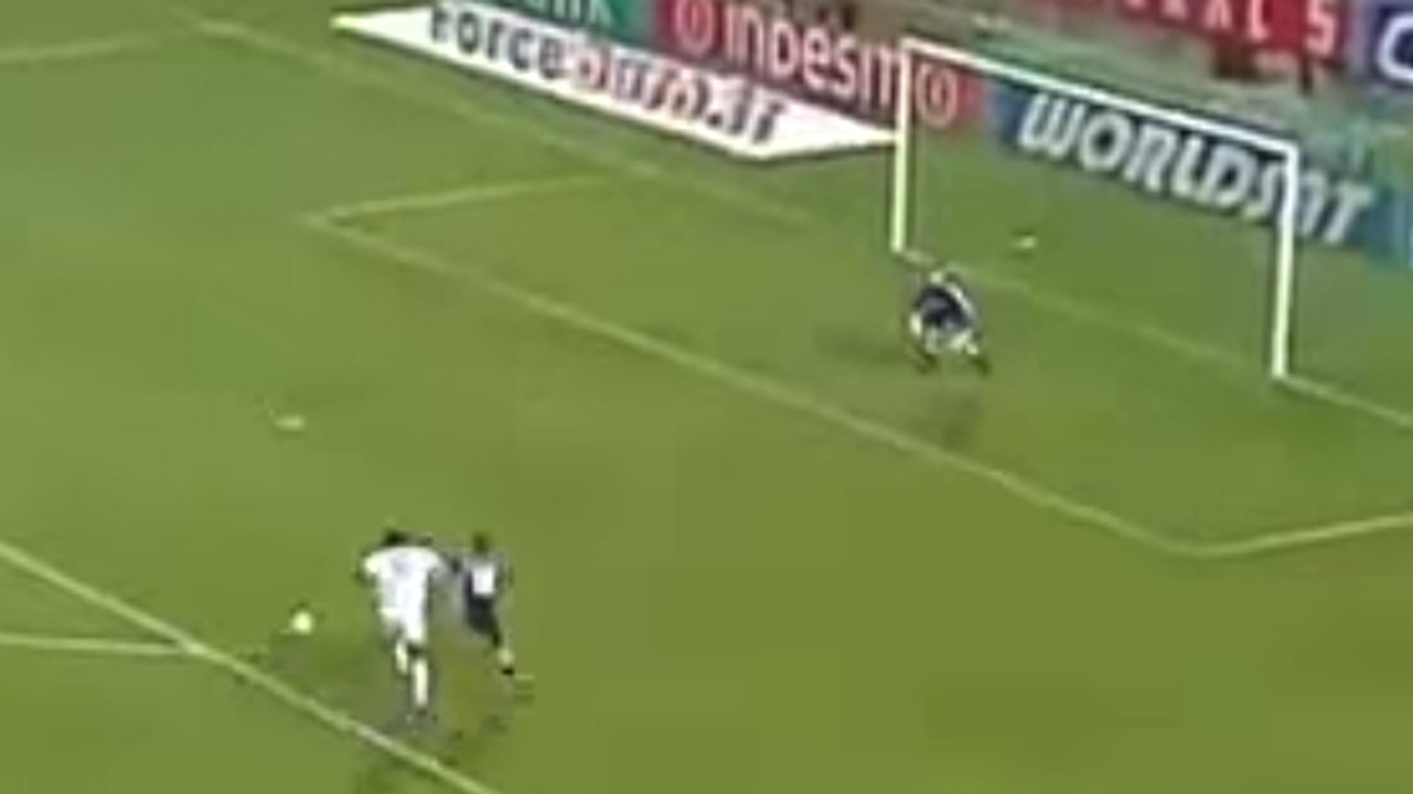 Le superbe but de Didier Drogba avec l'OM face à Newcastle