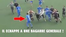 Une folle course poursuite en plein match de foot