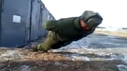 Ces Russes font des pompes incroyables sans les mains