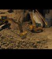 Il construit sa cave avec des jouets miniatures !