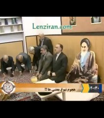 Iran: L'Imam Khomeini fait son retour... en carton !