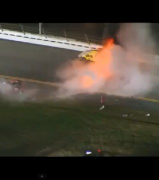 Juan Pablo Montoya se crashe en Nascar !
