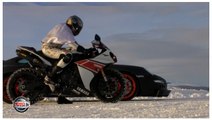 Sur la glace, qui de la Yamaha ou de la Porsche est la plus rapide ?