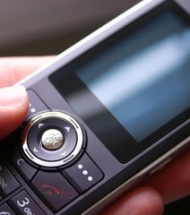 Il utilise un brouilleur de portables dans le bus pour ne pas être dérangé !