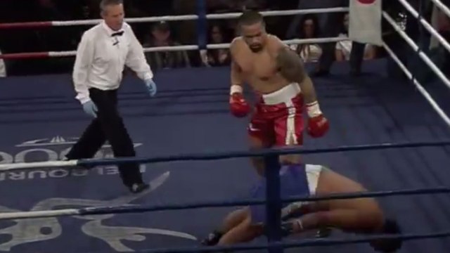 King Craig inflige un énorme KO à Johnny Kavanna