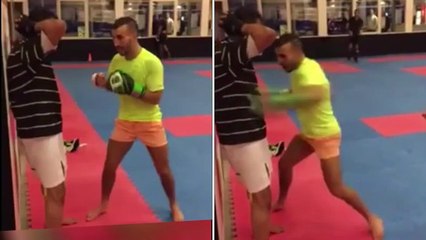 Un entraînement sur un punching-ball ... humain !