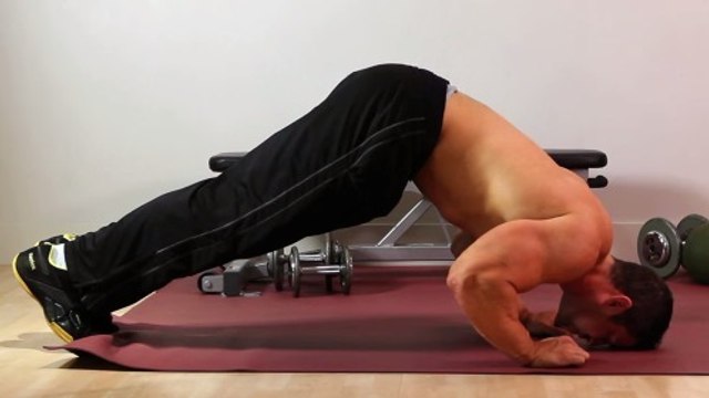 Les pompes piquées, un exercice encore plus efficace pour muscler vos triceps !