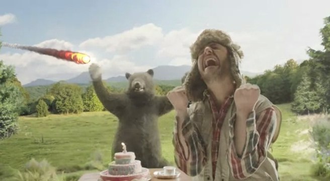 Le chasseur et l'ours de Tipp-Ex revisitent l'histoire